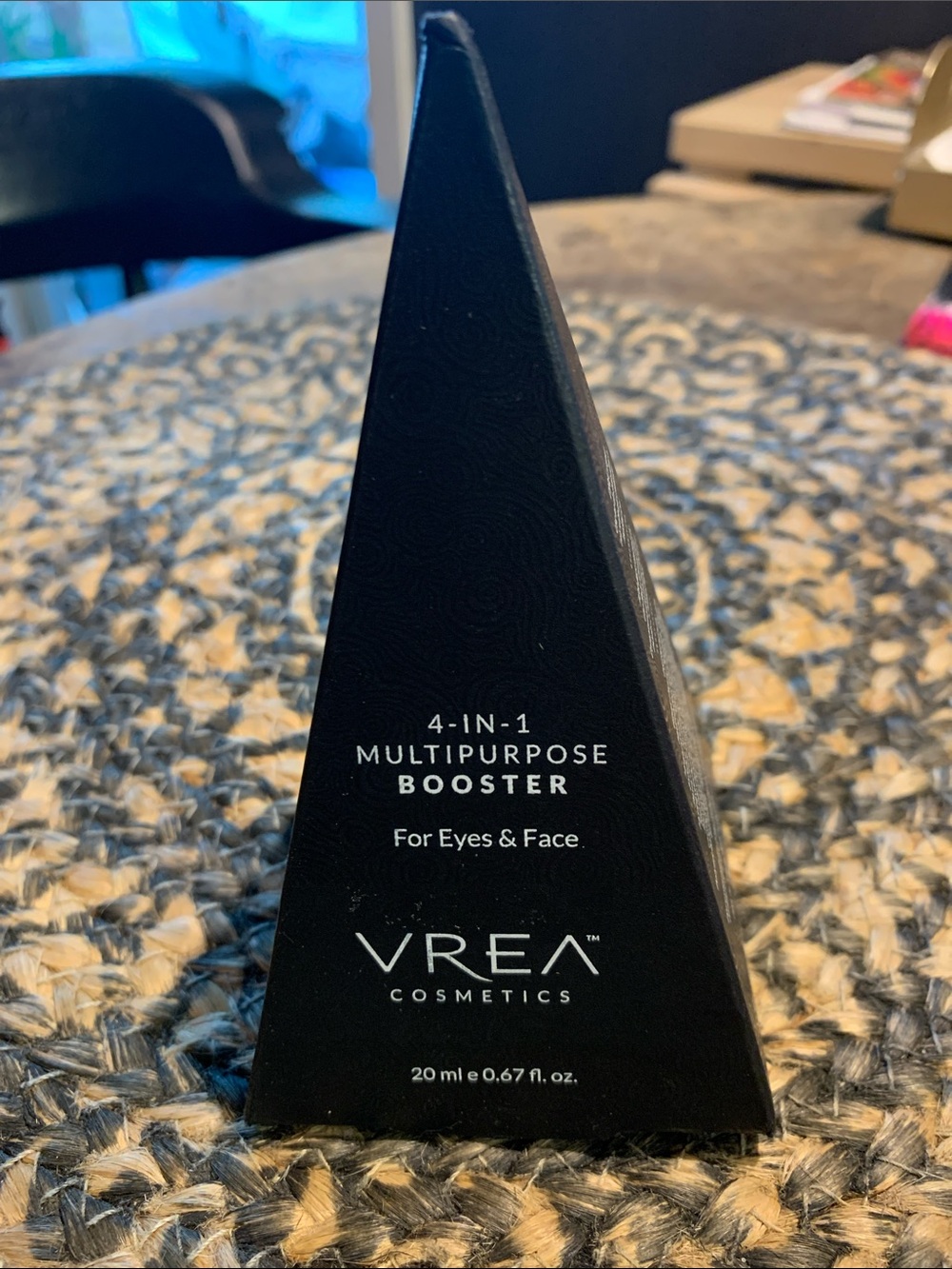 NIB VREA 4-in-1 Multipurpose Booster for Eyes & Face